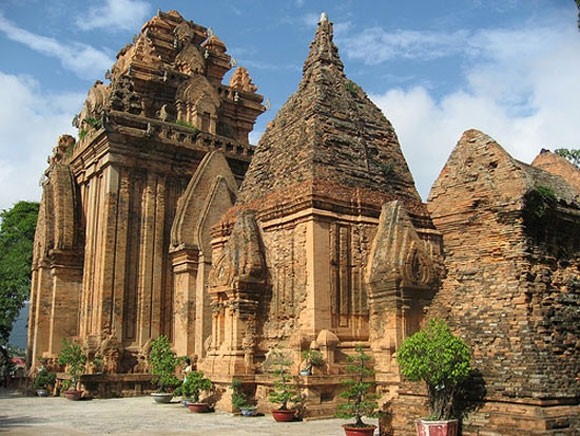 Huyền bí bảo tháp Ponagar – Khánh Hóa