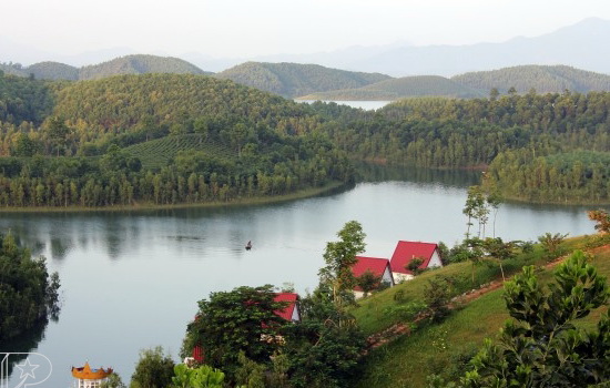 Tham quan hồ Thác Bà-hồ nhân tạo lớn nhất Việt Nam